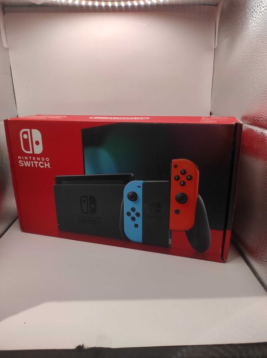 Konsola Nintendo Switch + dodatkowy Joycon