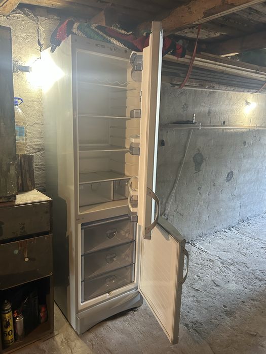 Холодильник VESTFROST