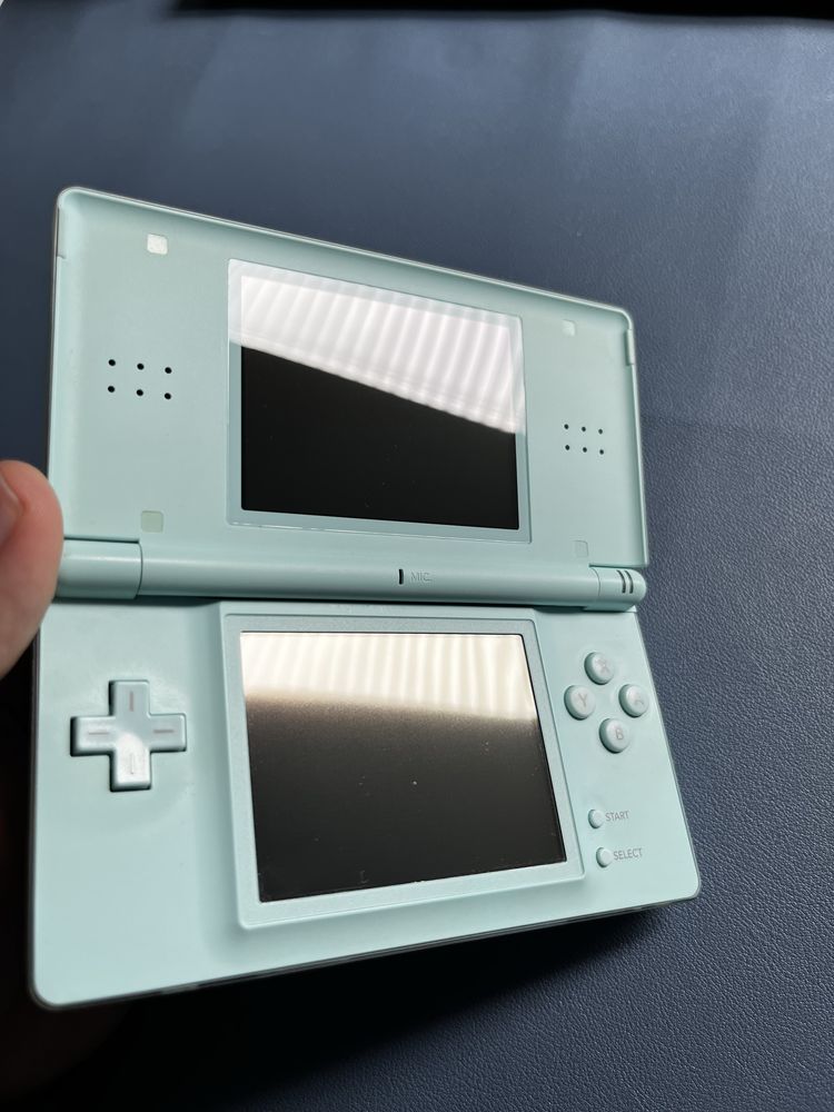 Konsola Nintendo DS Lite z kartą R4 SUPER ZESTAW