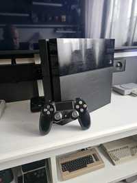 Playstation 4 com comando e cabos