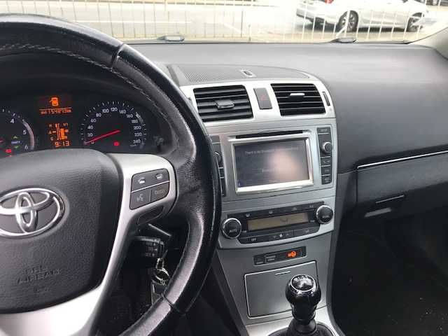 Toyota Avensis 2012