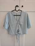 Bluzka crop top wiązana Sinsay M 38 niebieska lyocell