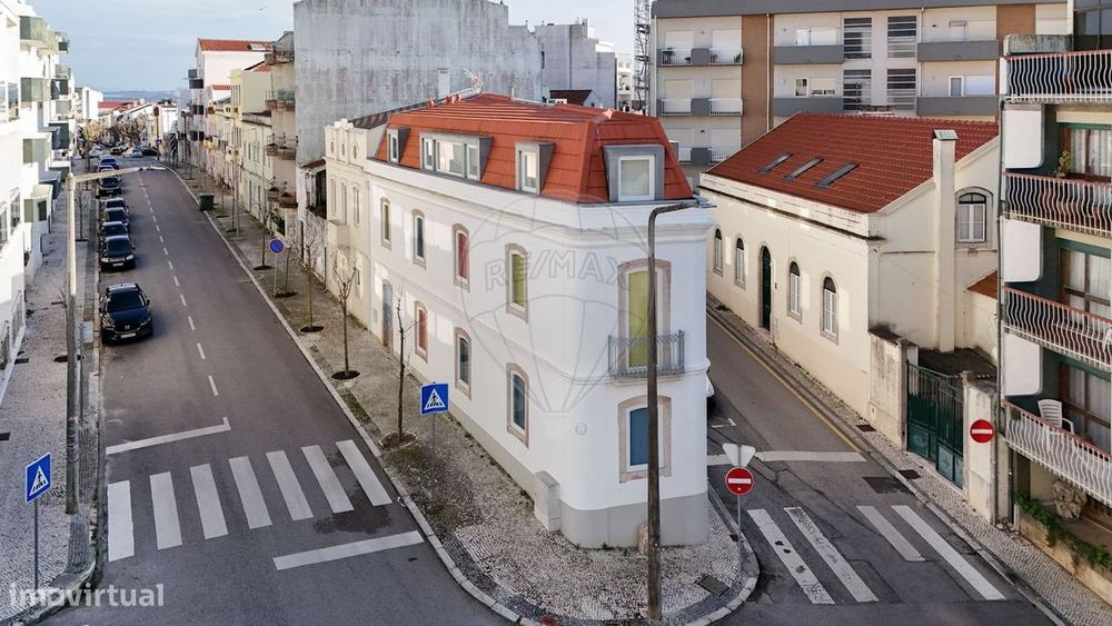 Moradia T4 para venda