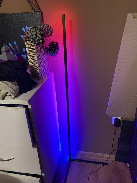 Lampa podłogowa LED narożna stojąca RGB + pilot /jak nowa/