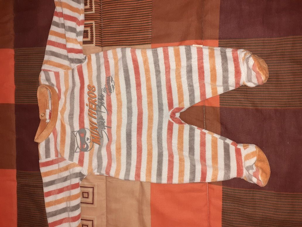 Babygrows/pijamas 3m