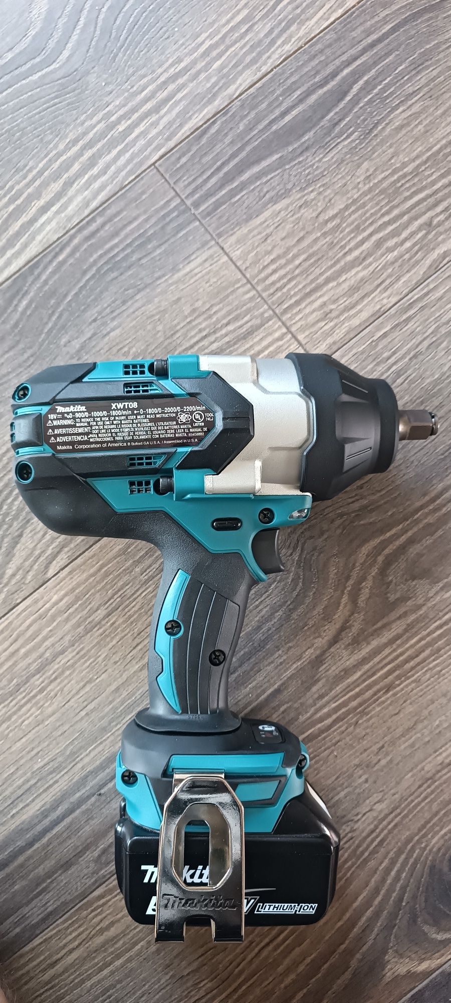 Акумуляторний гайковерт Makita XWT08. 1/2 (DTW1002).18v.