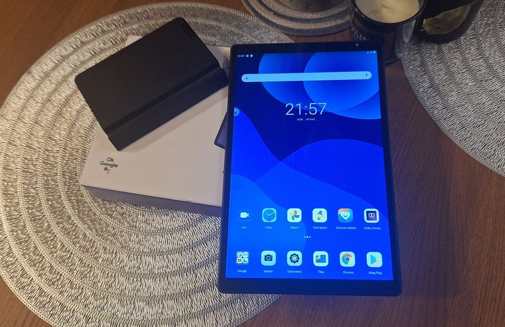 Tablet Lenovo Tab M10 FHD Plus 2/32GB Srebrny + podstawka ładująca