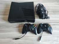 Konsola Xbox 360 250GB +2 pady