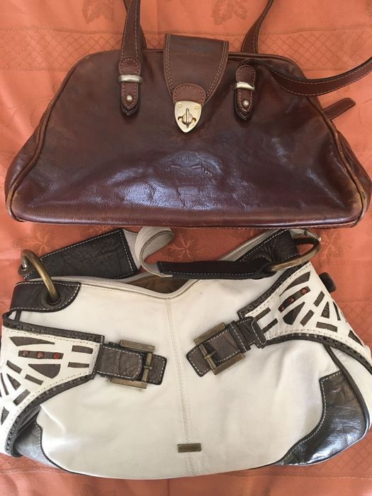 Bolsa de senhora e carteira de mão