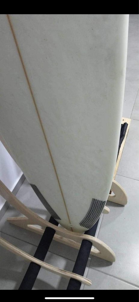 Vendo ou troco Prancha de surf de fibra 6’7