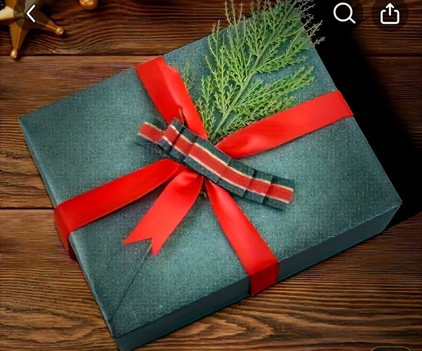 Ramos realistas de pinheiro