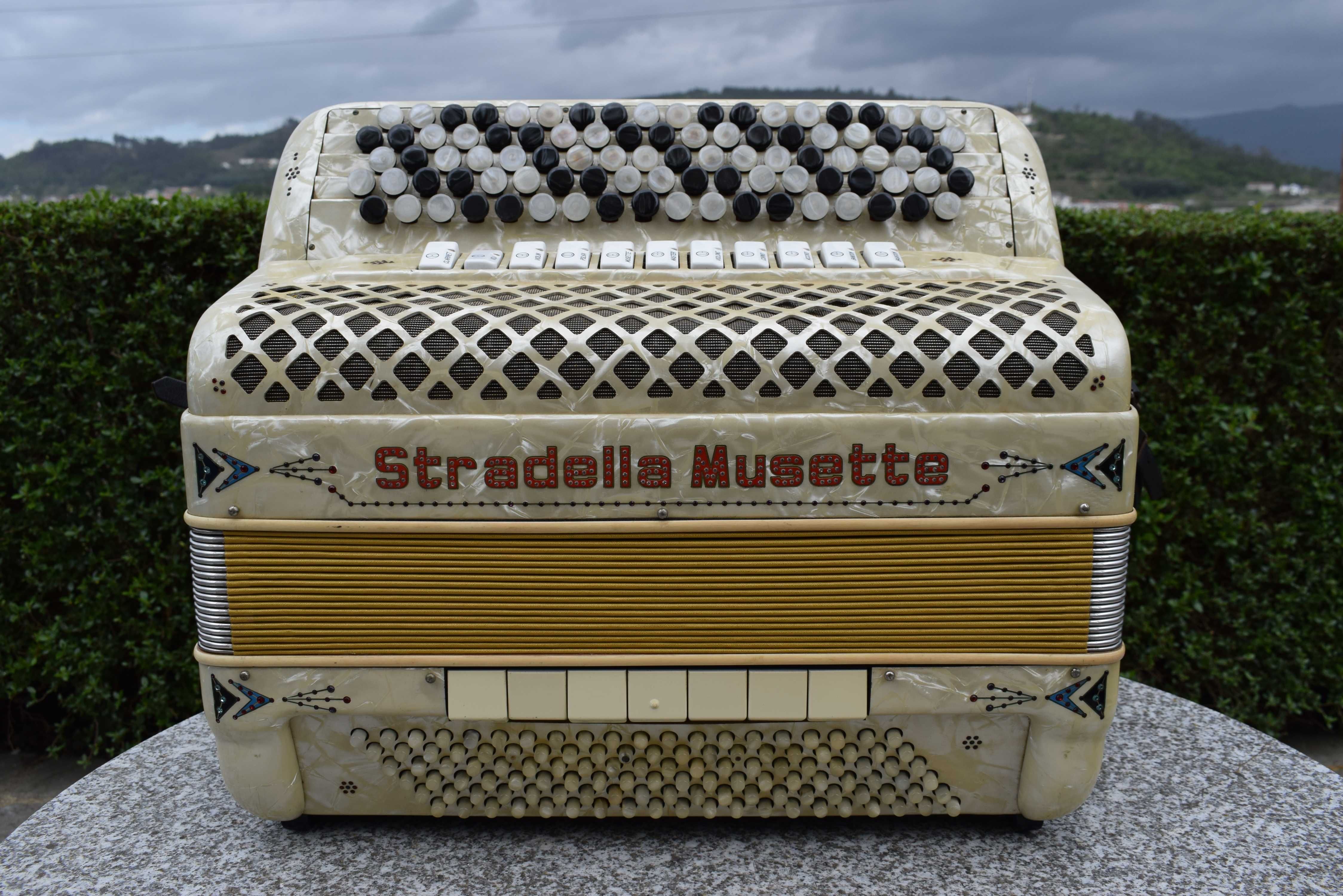 Acordeao Stradella Mussette 4 Voz, N, 61