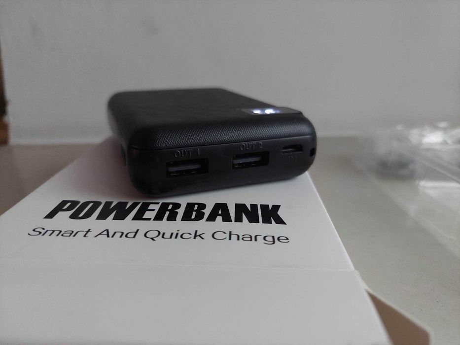 Powerbank 10000 mAh/Ładowarka Szybko lądująca.