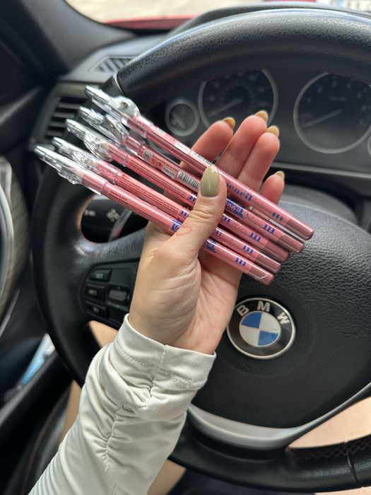 Олівець для губ GlamBee тон 111 Глембі