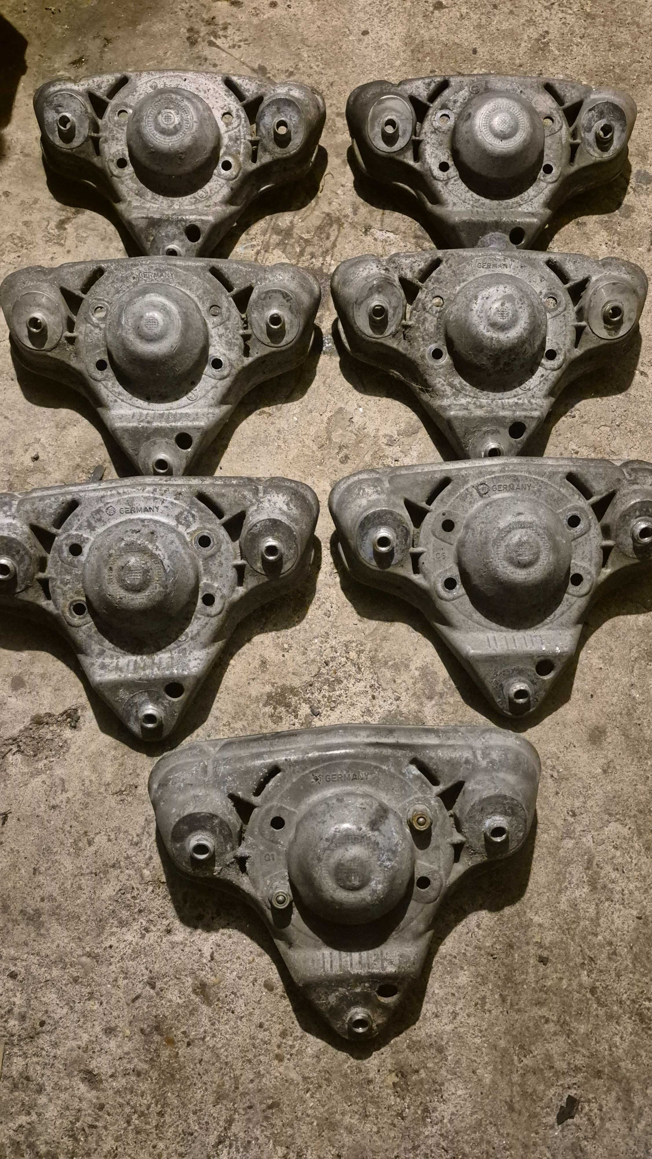 AUDI A4 B5/A6 C5/PASSAT B5 - Topo Amortecedor Alumínio 8D0,412,383E