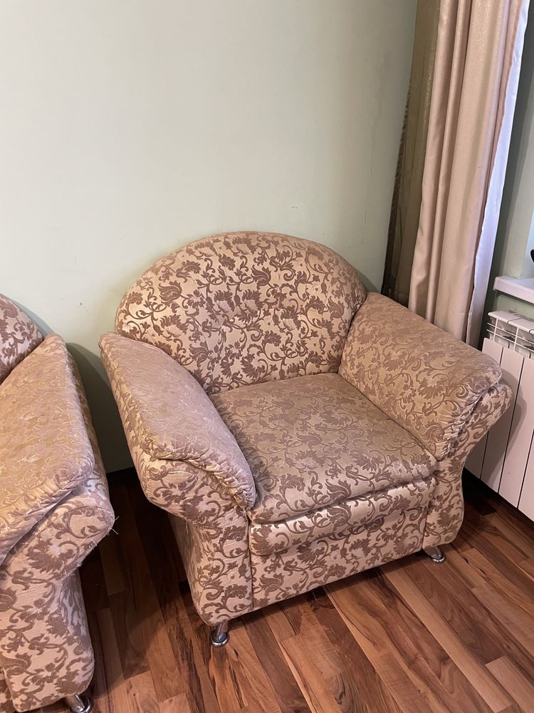 Набір диван і 2 крісла