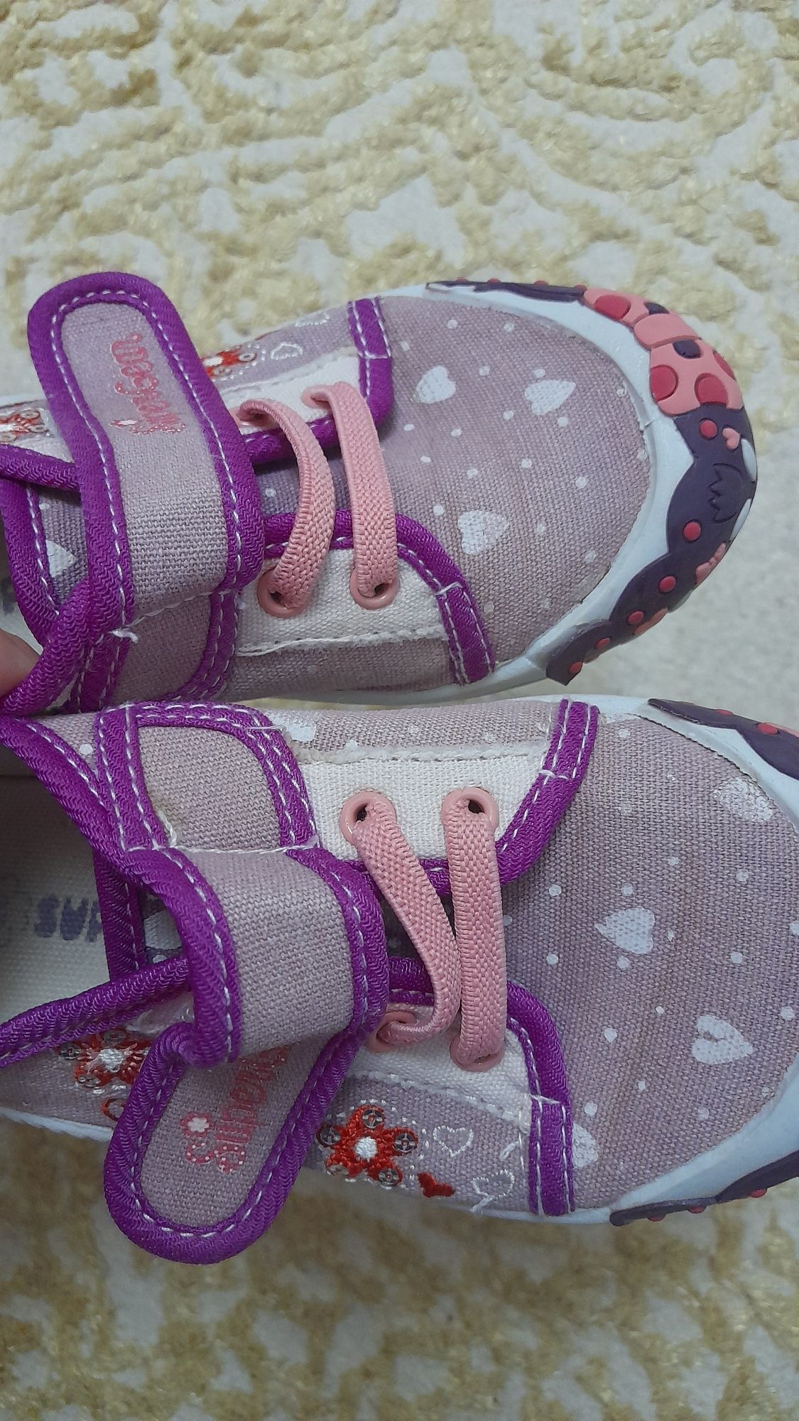 Туфлі 18 см  Кросівки 21-28 босоніжки Тапочки Чешки для дівчинки крокс