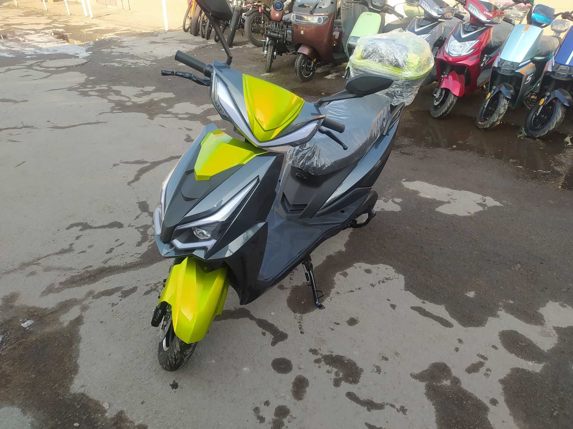 Електроскутер Corso Jogger 1500w\75v\25Ah.