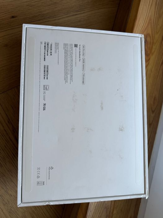 Pudełko MacBook Pro 14 m4 pro 24gb 1tb
