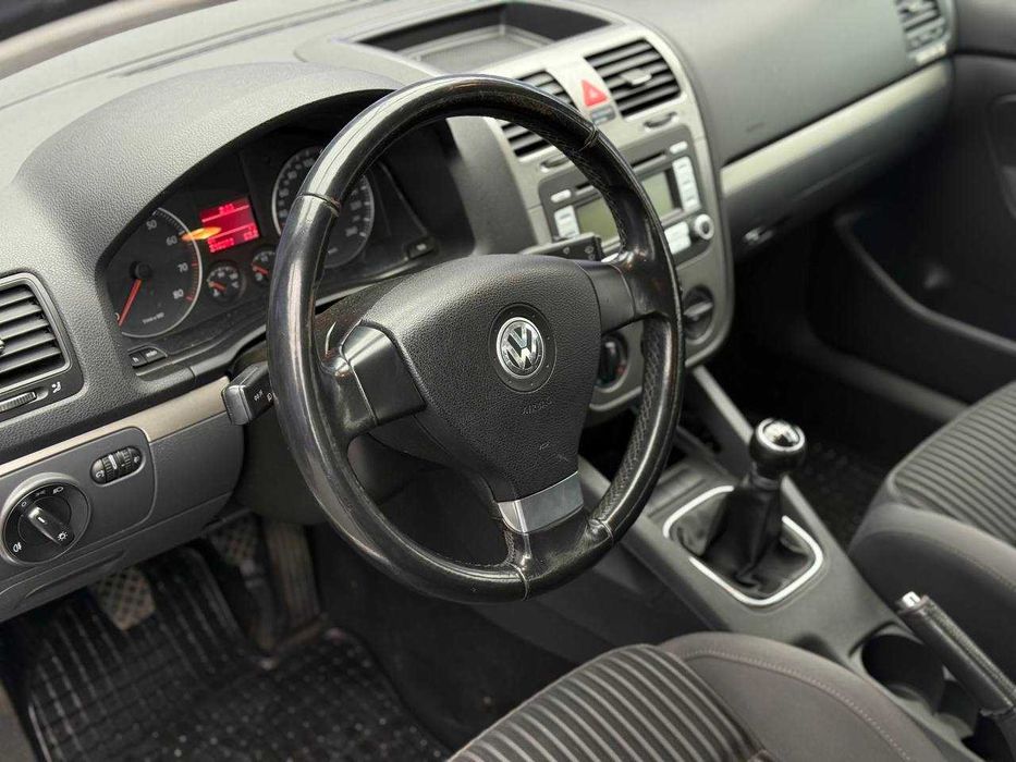 Volkswagen Golf 2007, 1.6 бензин, механика