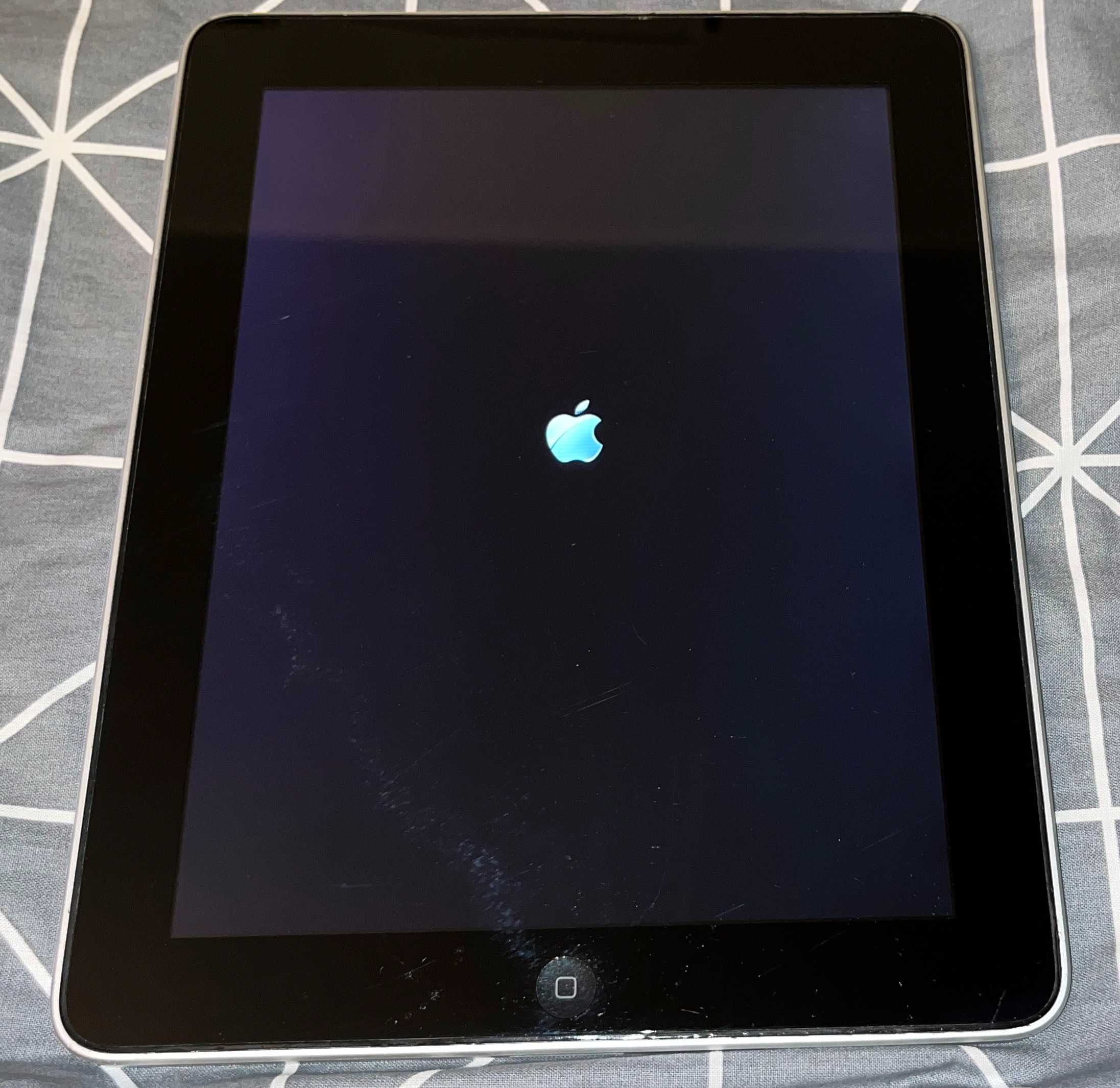 Apple iPad A1219 I-generacji 2010 sprawny bez blokad