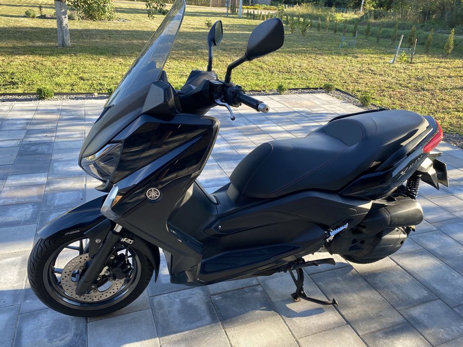 Продам Максі скутер Yamaha x max 250