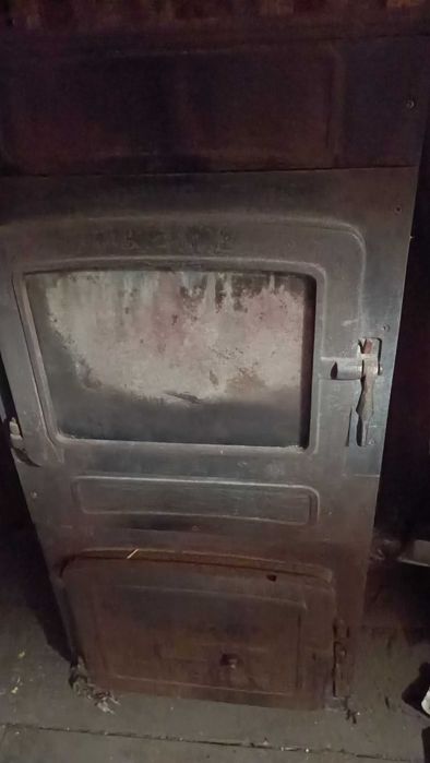 Piec kominkowy wolnostojący użymany