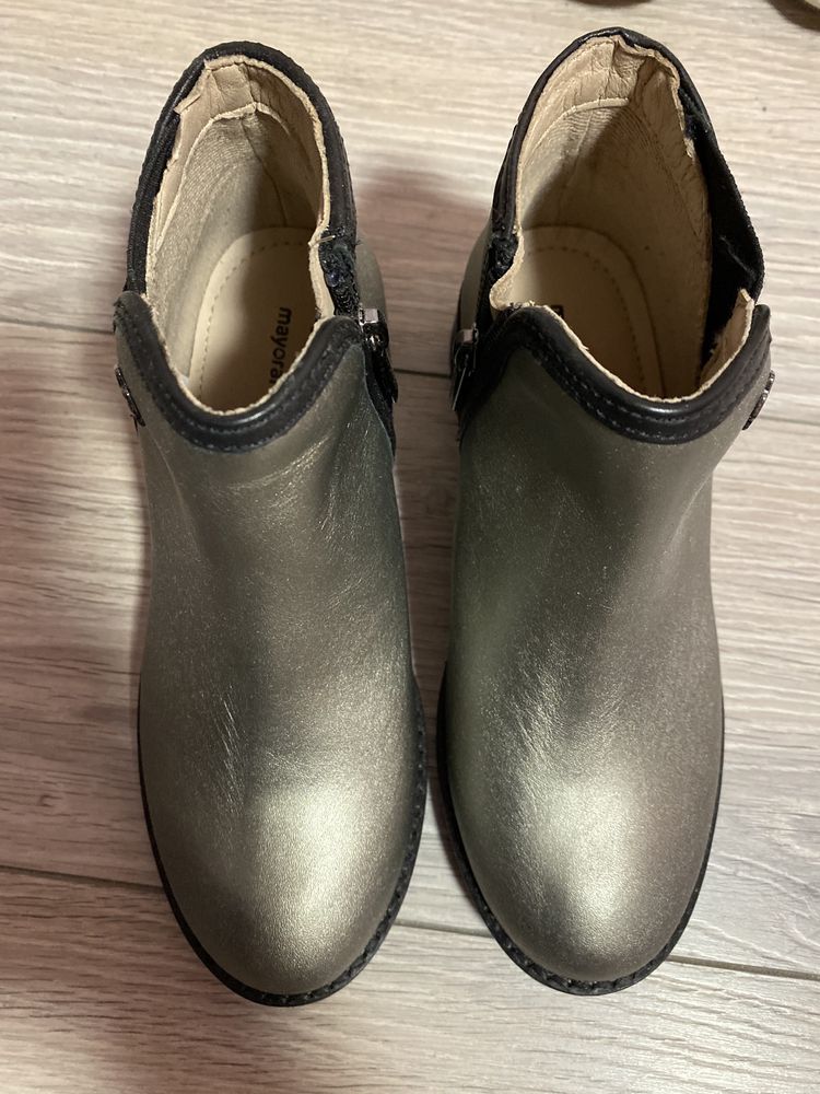 Mayoral новые кожаные золотые ботиночки 30 размер