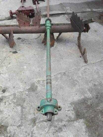 Skrzynia i wałki do rozrzutnika