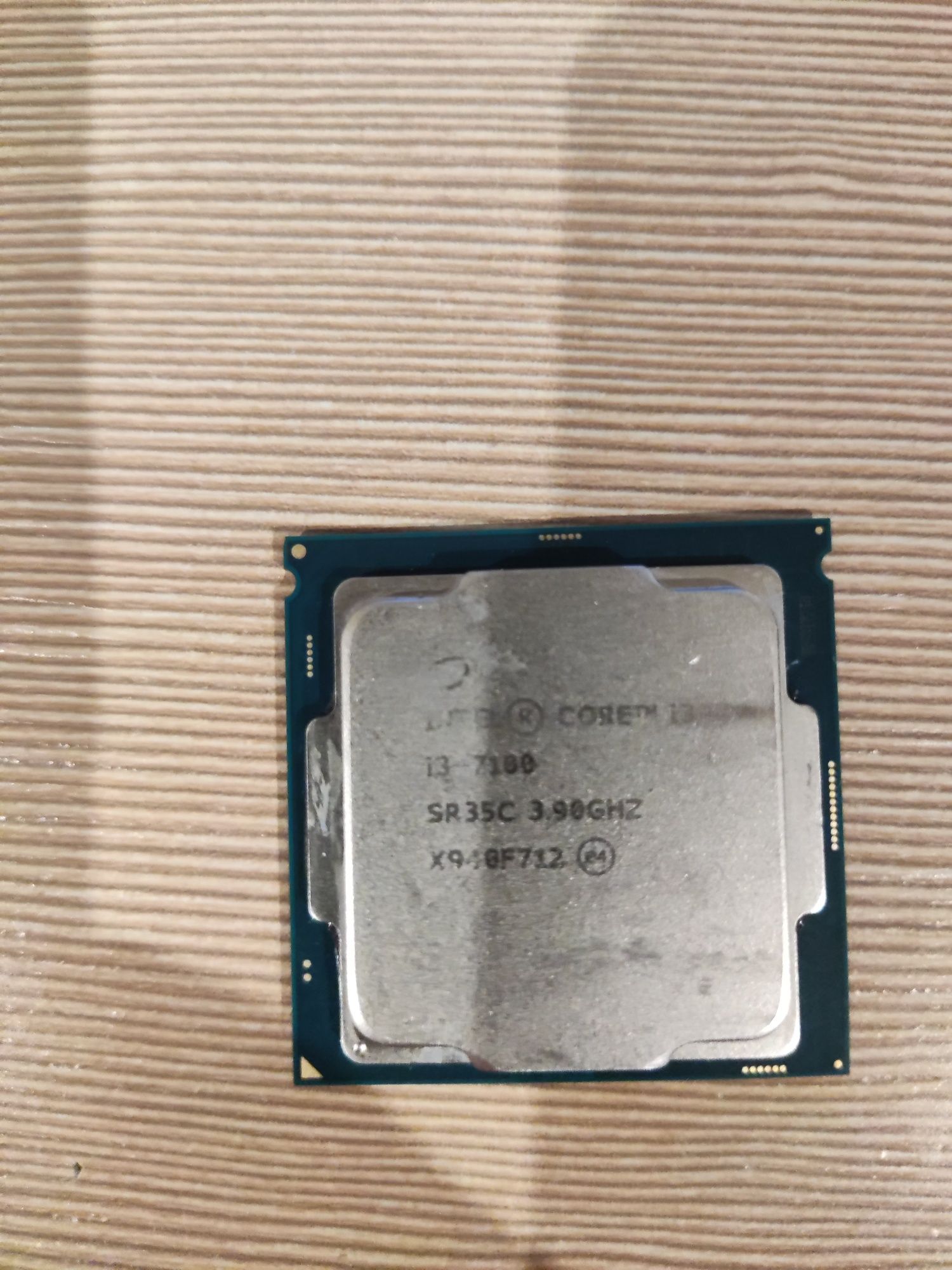 Procesor i3 -7100 3.99 GHZ