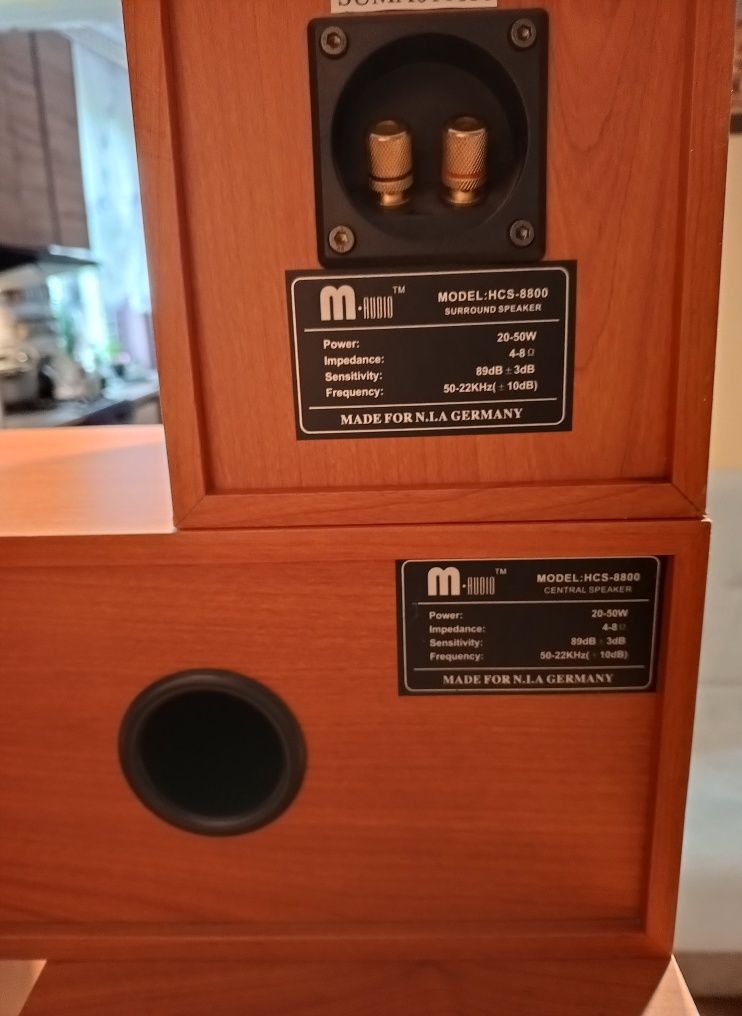 Głośniki kina domowego M-Audio i amplituner TEAC
