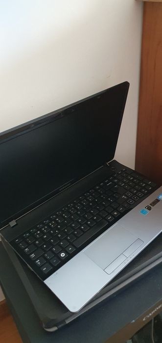2 computadores e 2 impressoras avariados