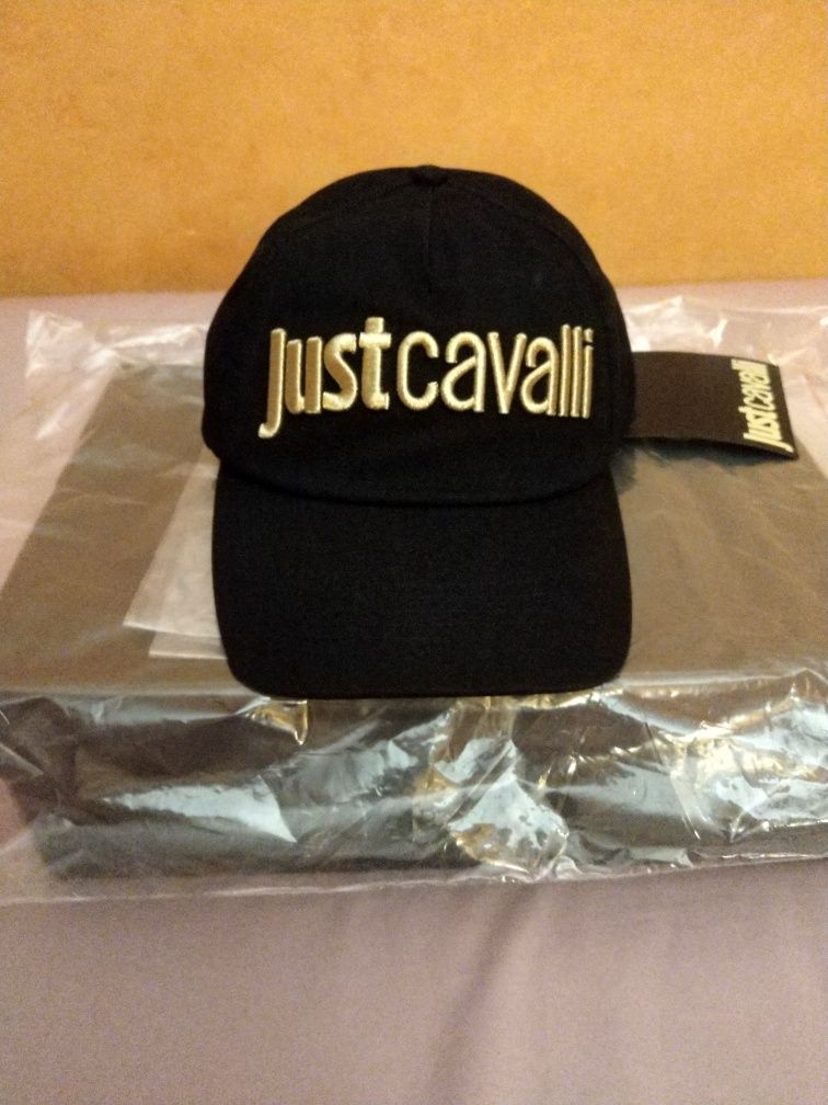Wyprzedaż czapka męska Just Cavalli.