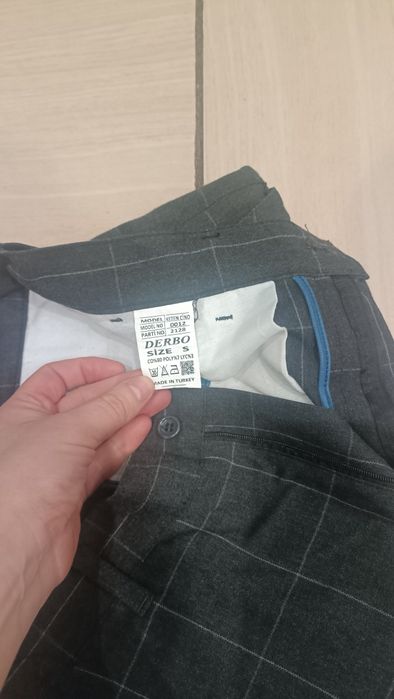 Класичні штани в клітинку