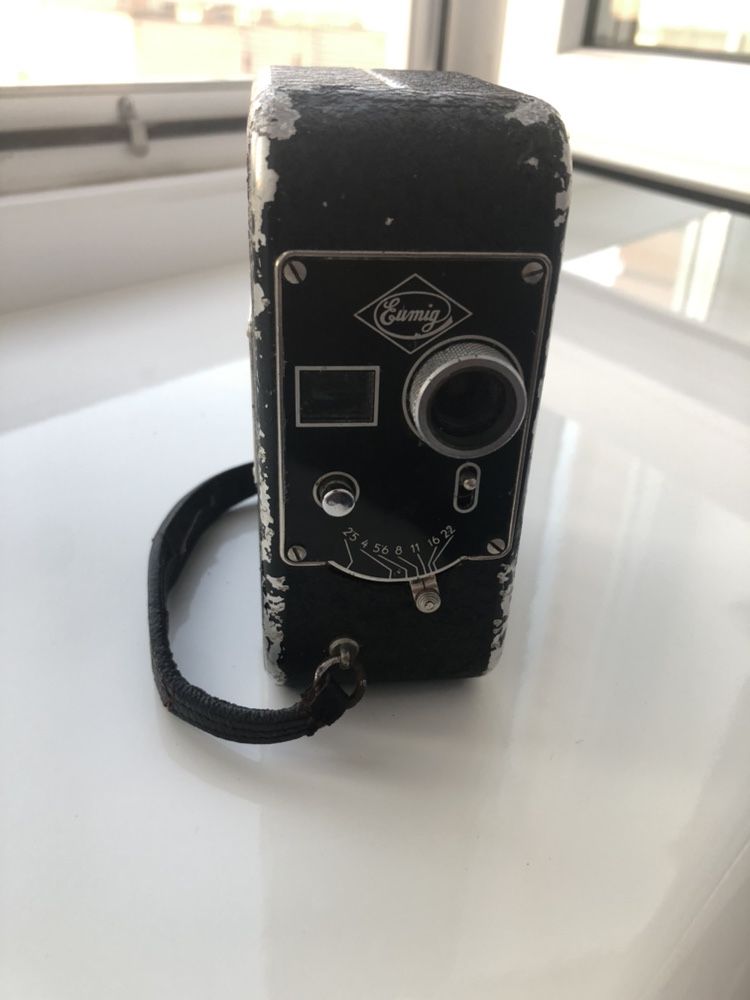 Вінтажна відеокамера Eumig C4 8mm