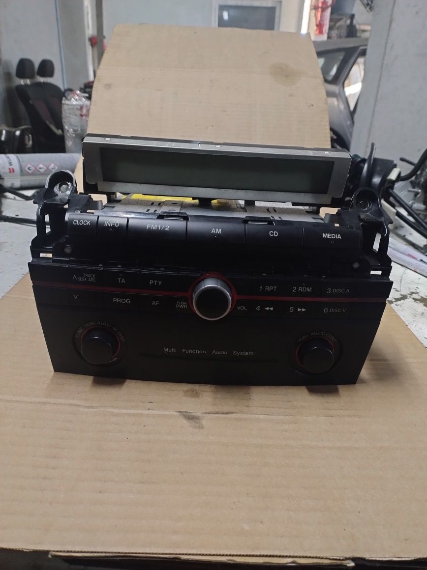 Radioodtwarzacz wyświetlacz Mazda 3 I BK