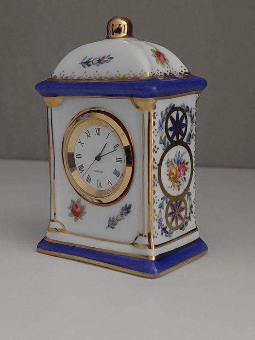 Настільний порцеляновий годинник з Європи