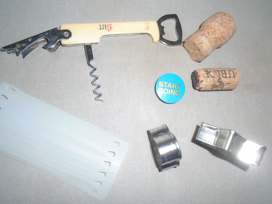 otwieracz kapslowy z korkociągiem magnes korki i inne