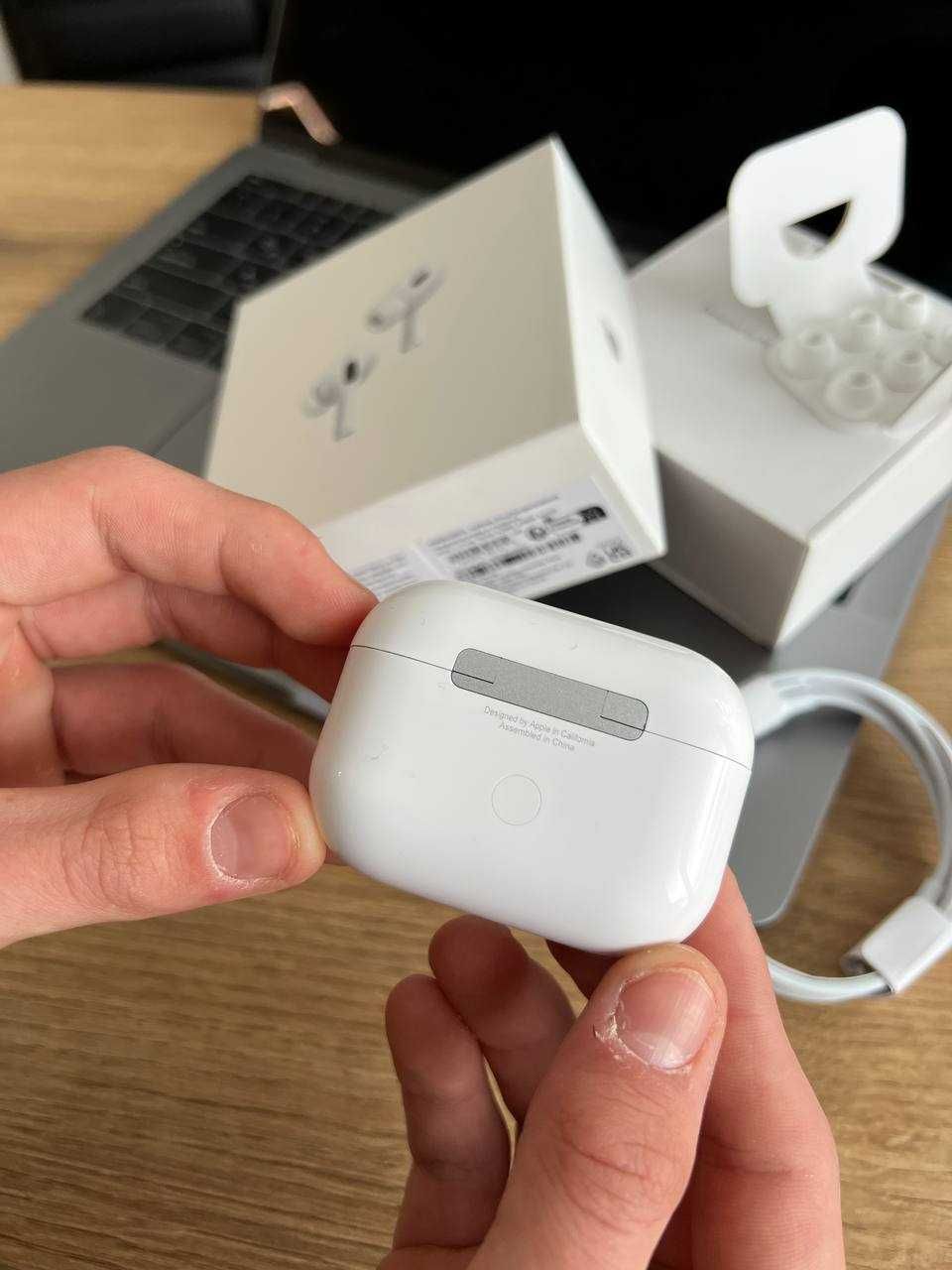 Бездротові навушники AirPods Pro 2