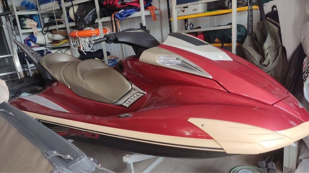 Yamaha FX1800 215лс