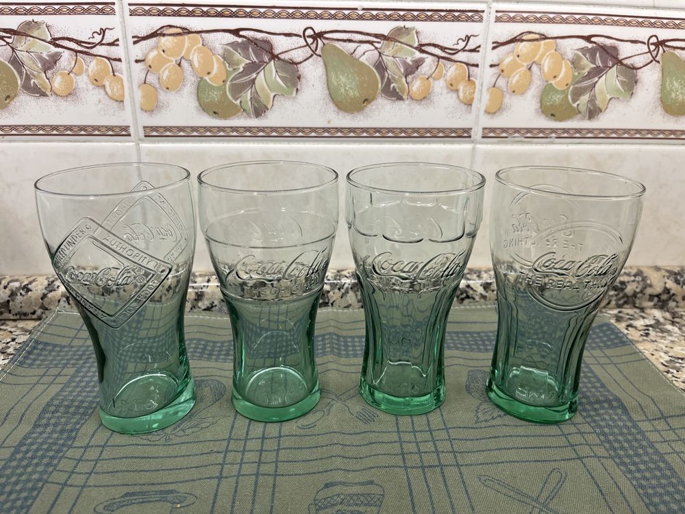 10 copos da coca-cola