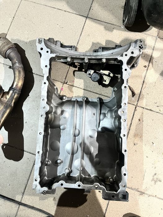 Miska oleju 3.0 v6 mercedes w211