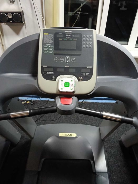 Бігова доріжка Precor 956i