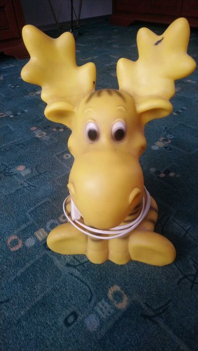 Żółta lampka nocna łoś