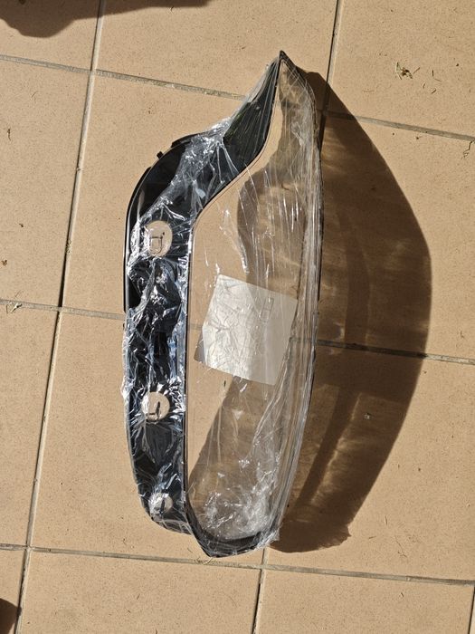 Klosz lampy XC90 2016- strona pasażera plus klej