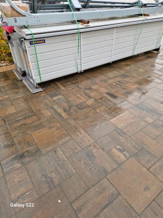 Brama segmentowa przemysłowa Hormann Szer 4.0 x4.0 +furtka