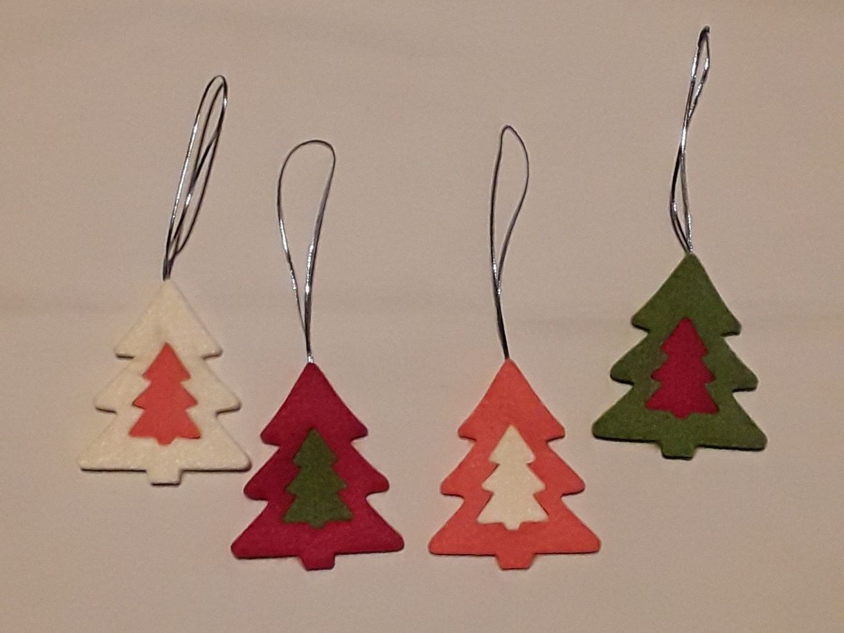 30 Enfeites para árvore de Natal, em feltro