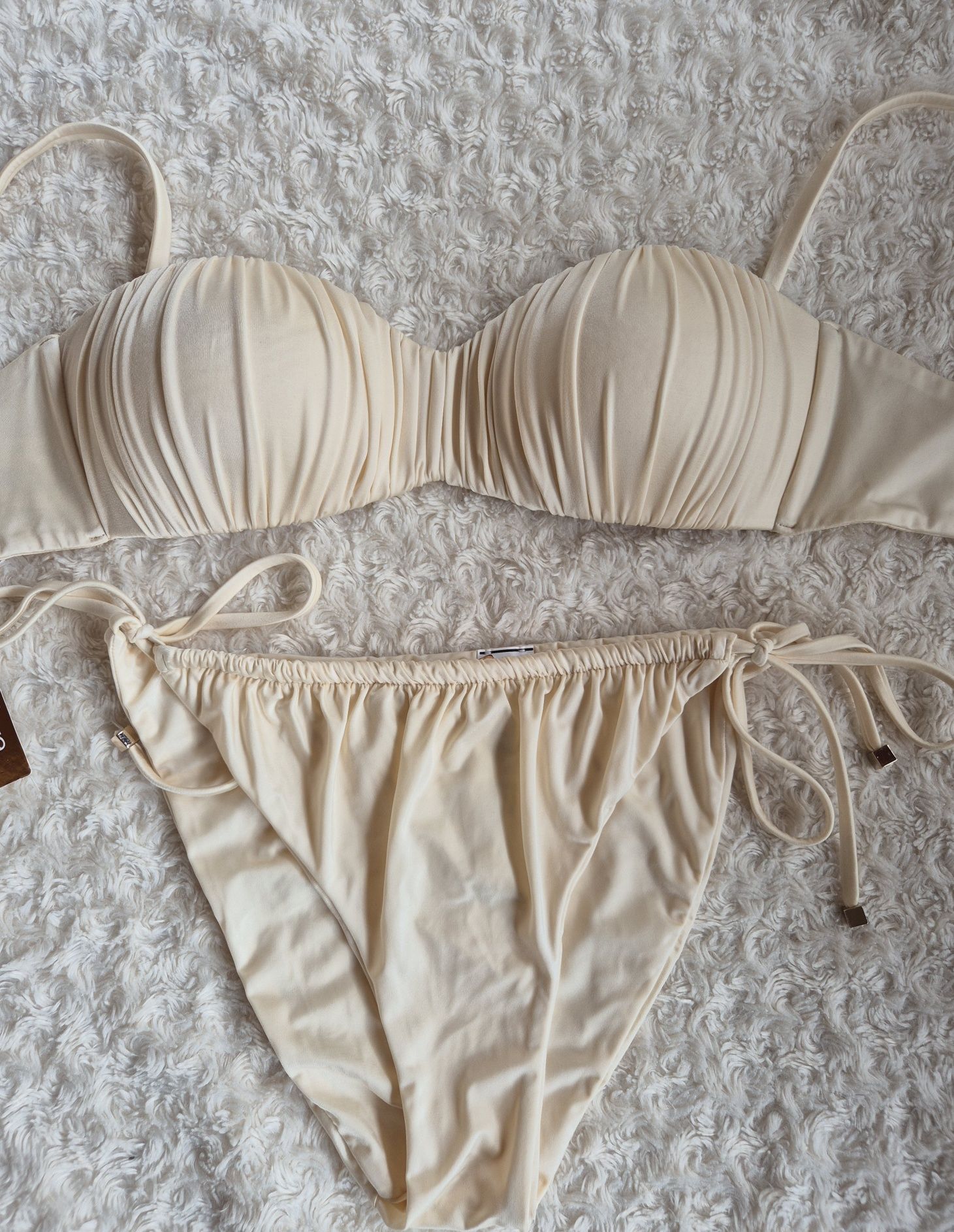 Kostium kąpielowy Calzedonia M 80B/75C/70D Shiny satin Coco white