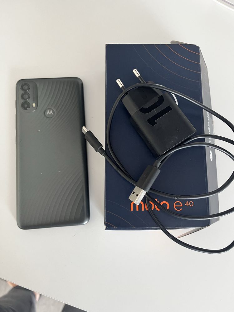 Sprzedam smartfona motorola e40