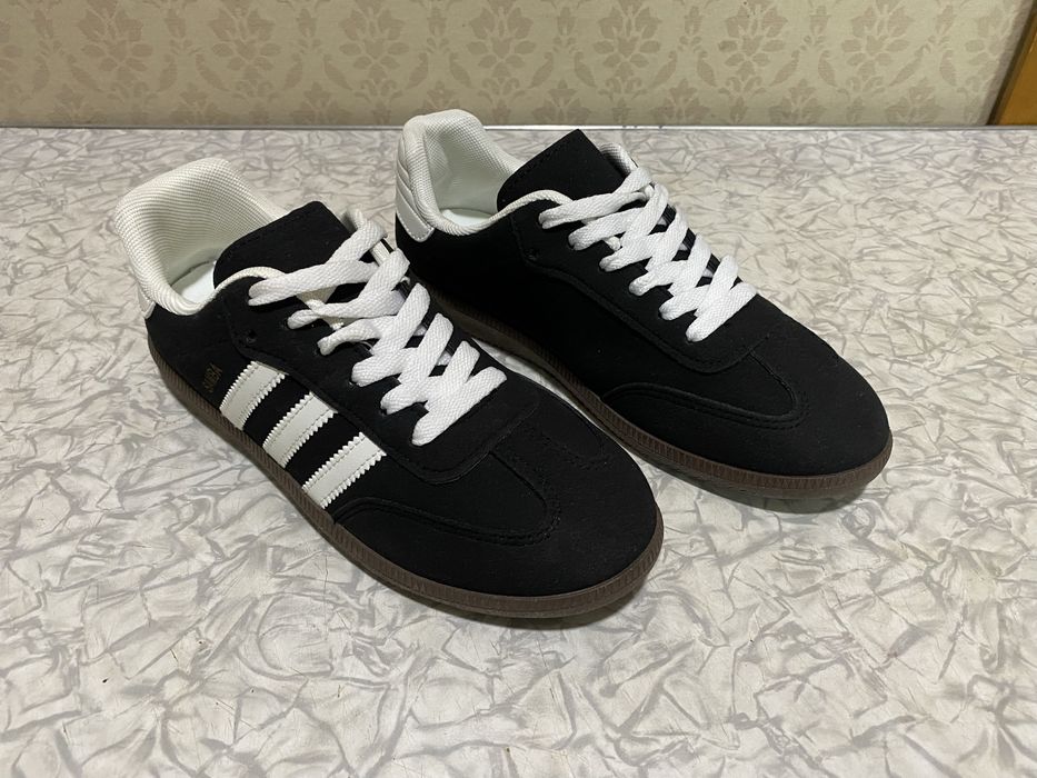 Кросрвка Samba 39 размер